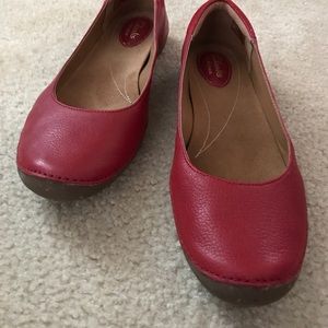 Clark’s red flats